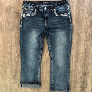 Grace in LA Denim Capri Size 32
